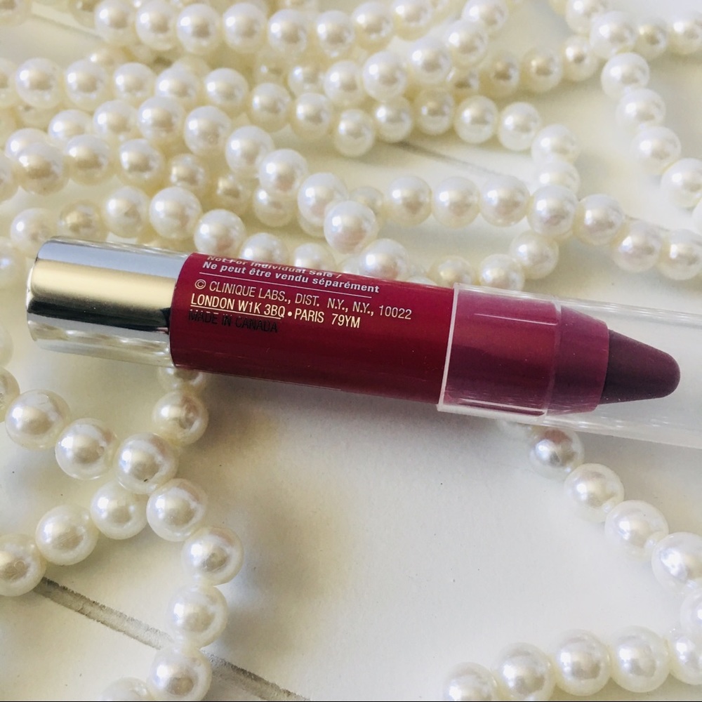 CLINIQUE Chubby Stick Moisturizing Lip Colour Balm - Picture 7 of 8